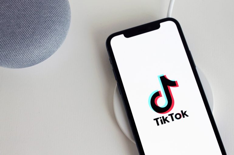 Amazon pide eliminar TikTok a sus empleados por seguridad a su privacidad