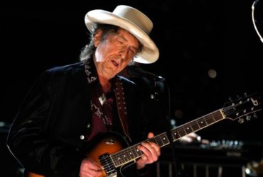 Bob Dylan y Universal Music hacen un trato histórico.