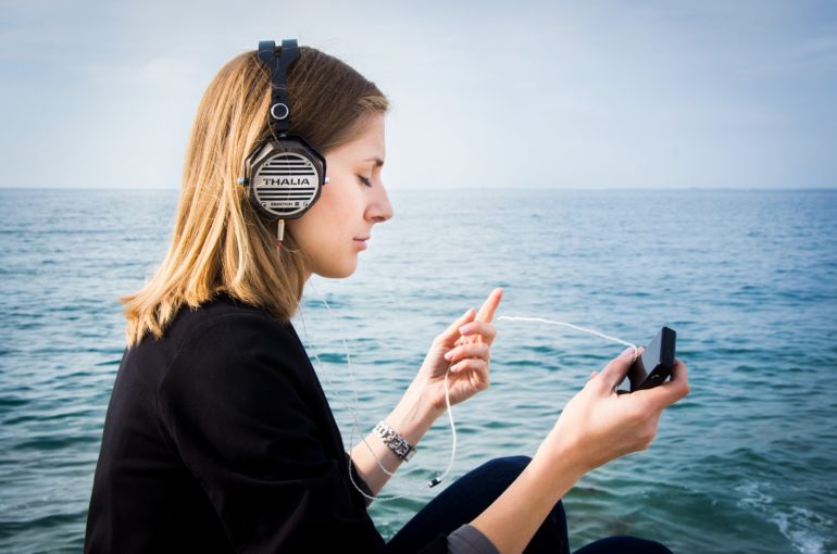 Audiolibros y las mejores plataformas para escucharlos