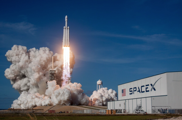 La publicidad llega al espacio gracias a satélite de SpaceX